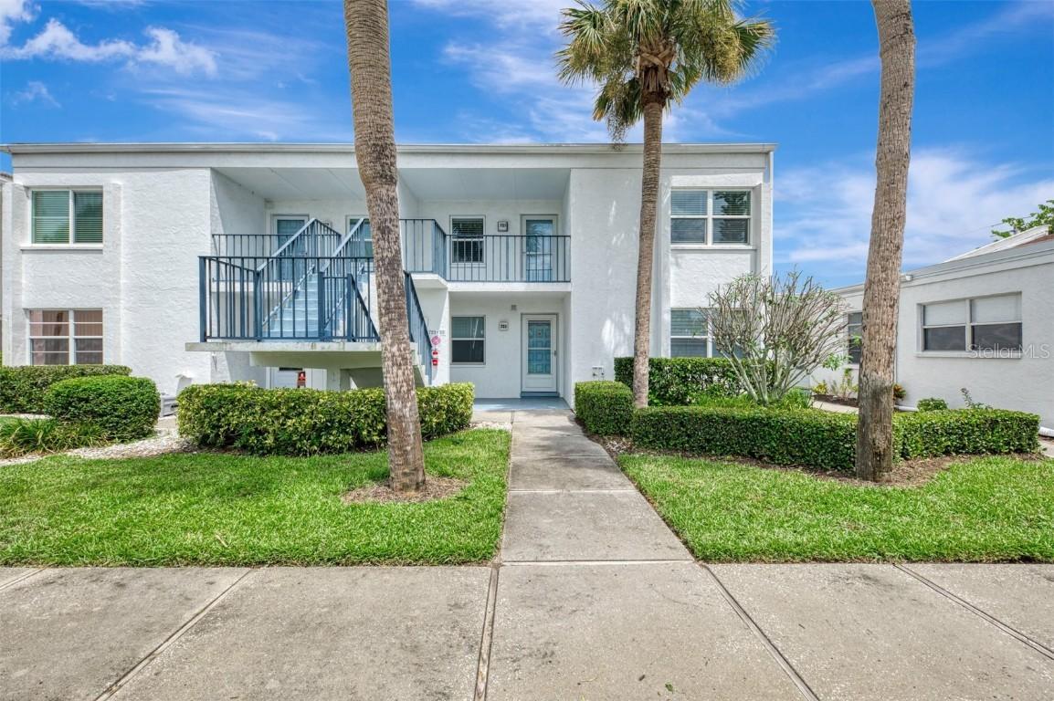 725 Capri Isles Blvd., Venice, FL 34292