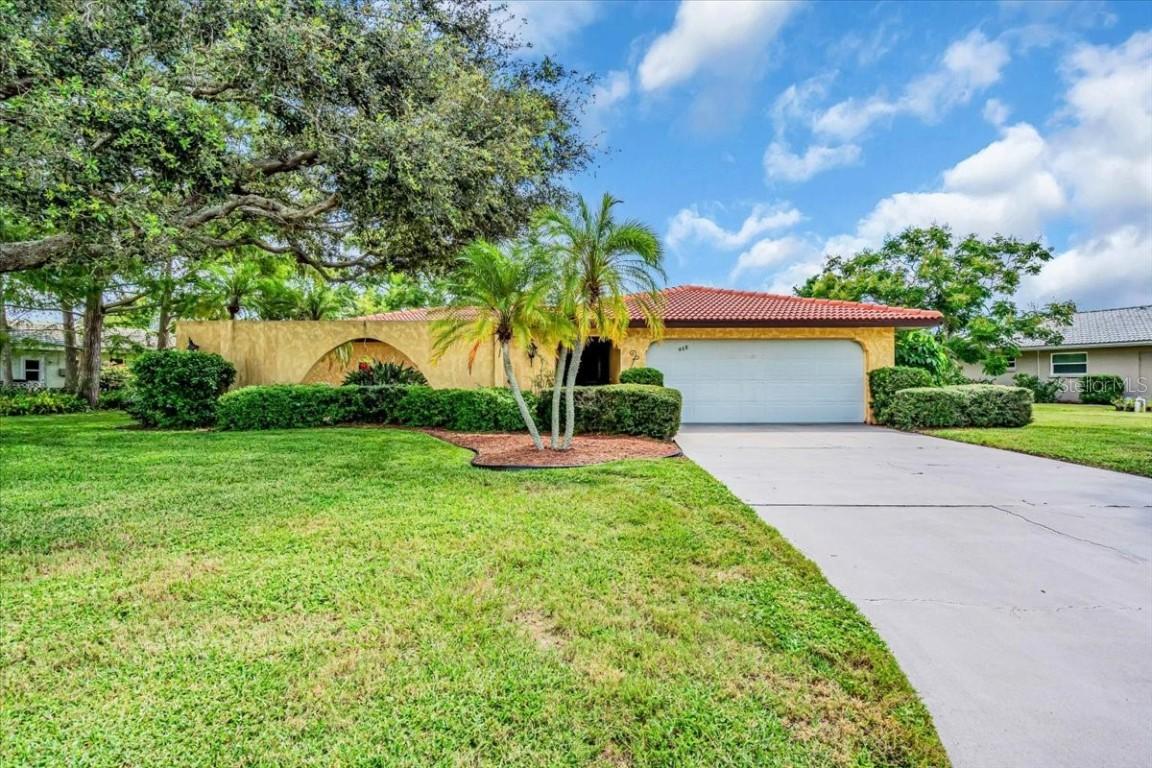 468 Laurencin Dr., Nokomis, FL 34275