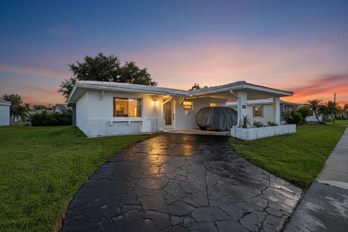 8940 Pickwick Rd., North Port, FL 34287
