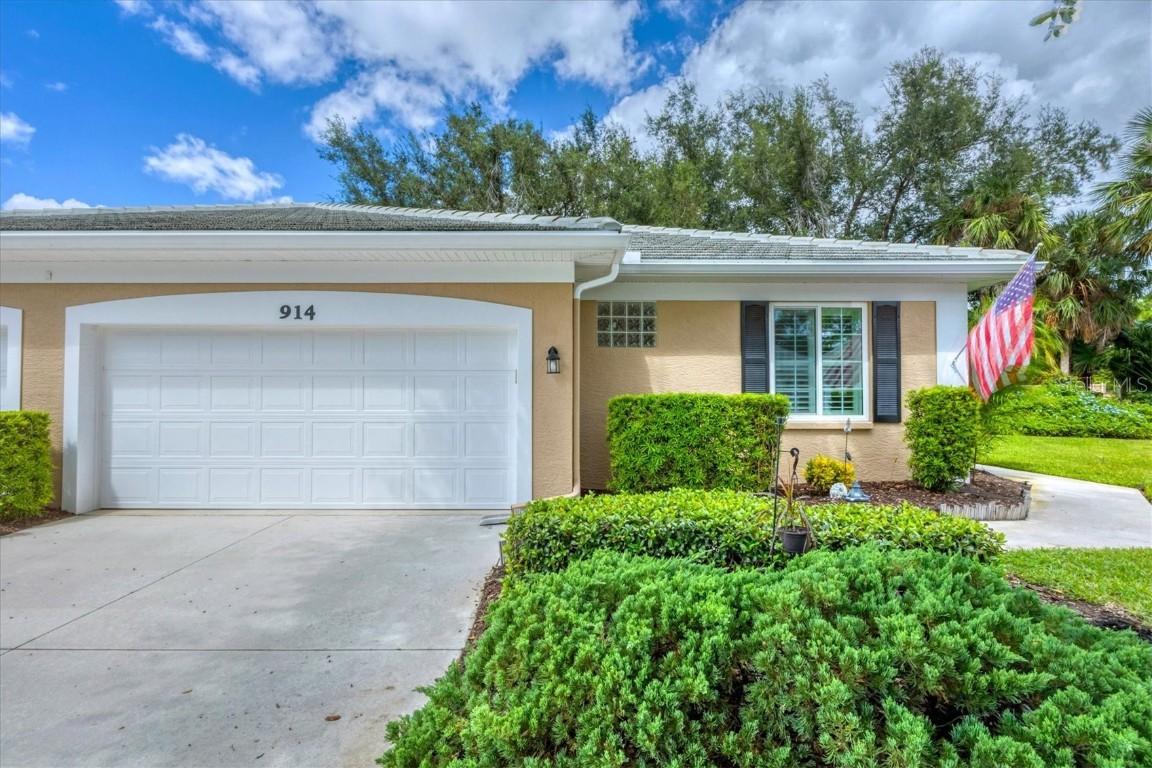 914 Barclay Ct., Venice, FL 34293