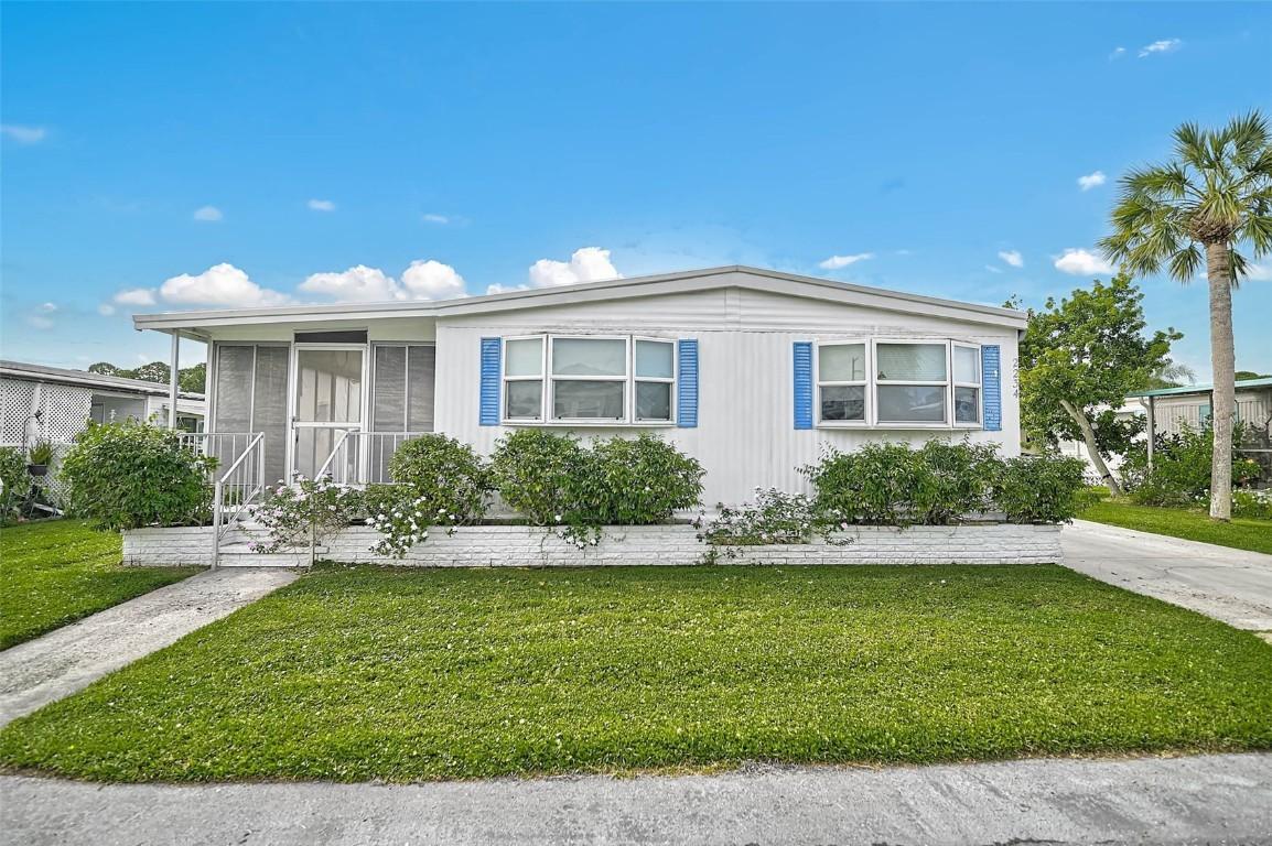 2234 Piazza Dr., Sarasota, FL 34238