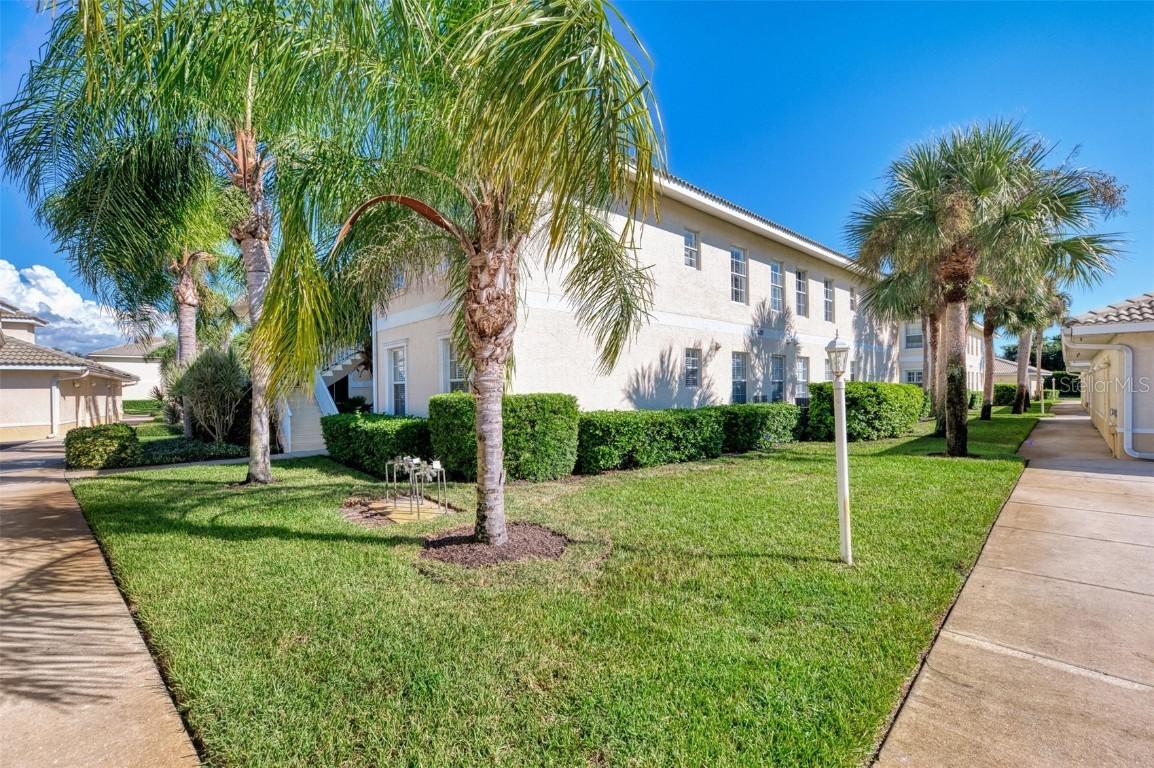 300 Mirabella Cir. #202, Venice, FL 34292