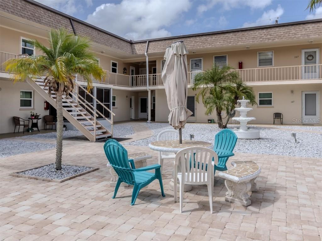 537 Manatee Ct. #203, Venice, FL 34285