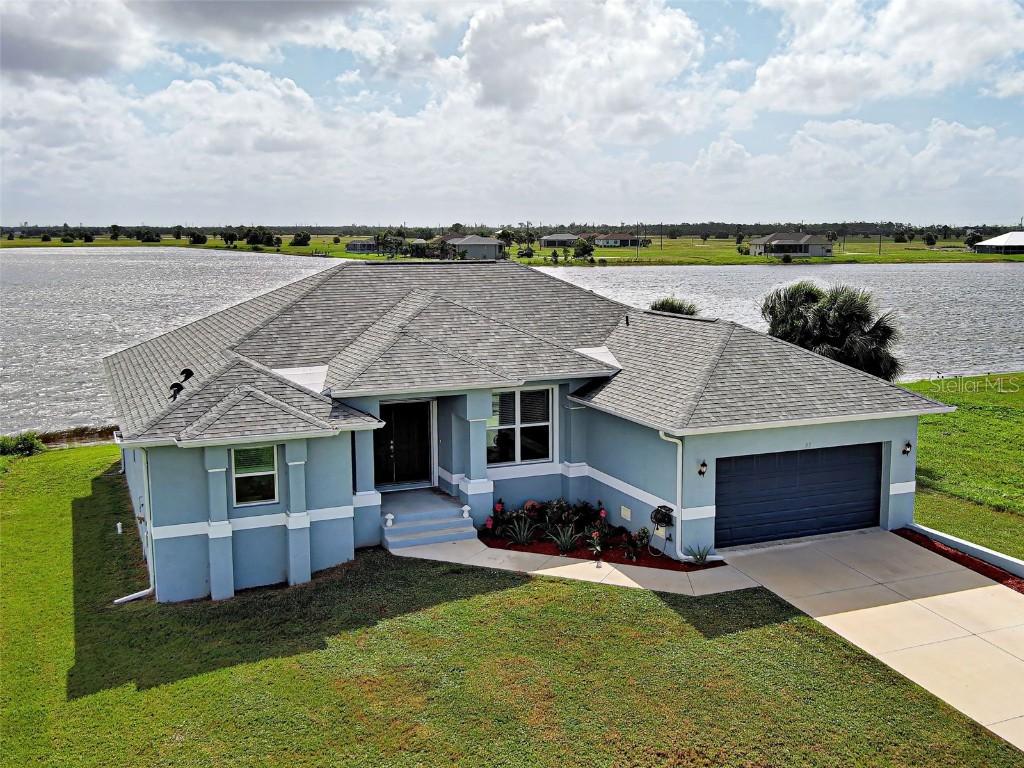 27 Meadowlark Ln., Placida, FL 33946