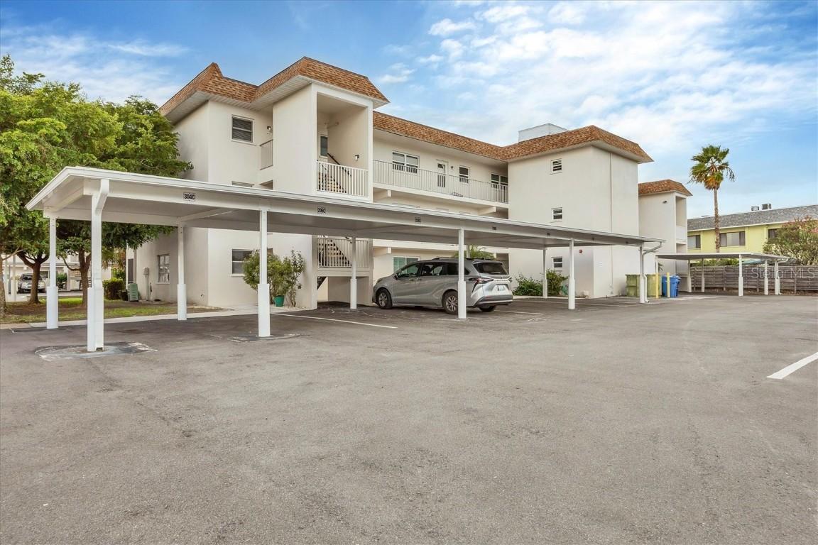 116 Vista Hermosa Cir. #108C, Sarasota, FL 34242