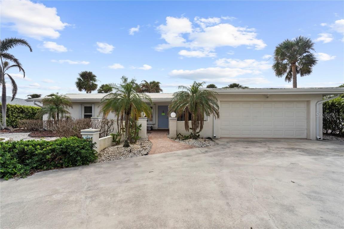1360 Aqua View Ln., Englewood, FL 34223