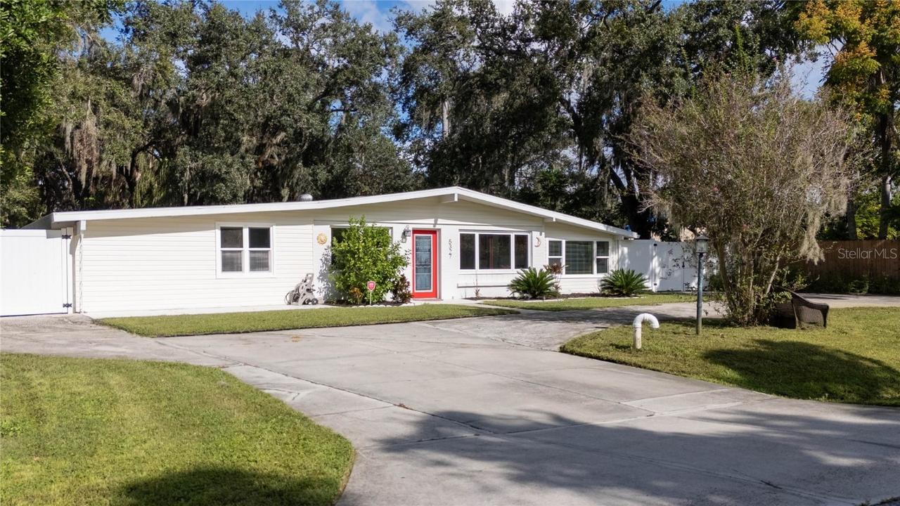 5327 Angeles Ave., Sarasota, FL 34235