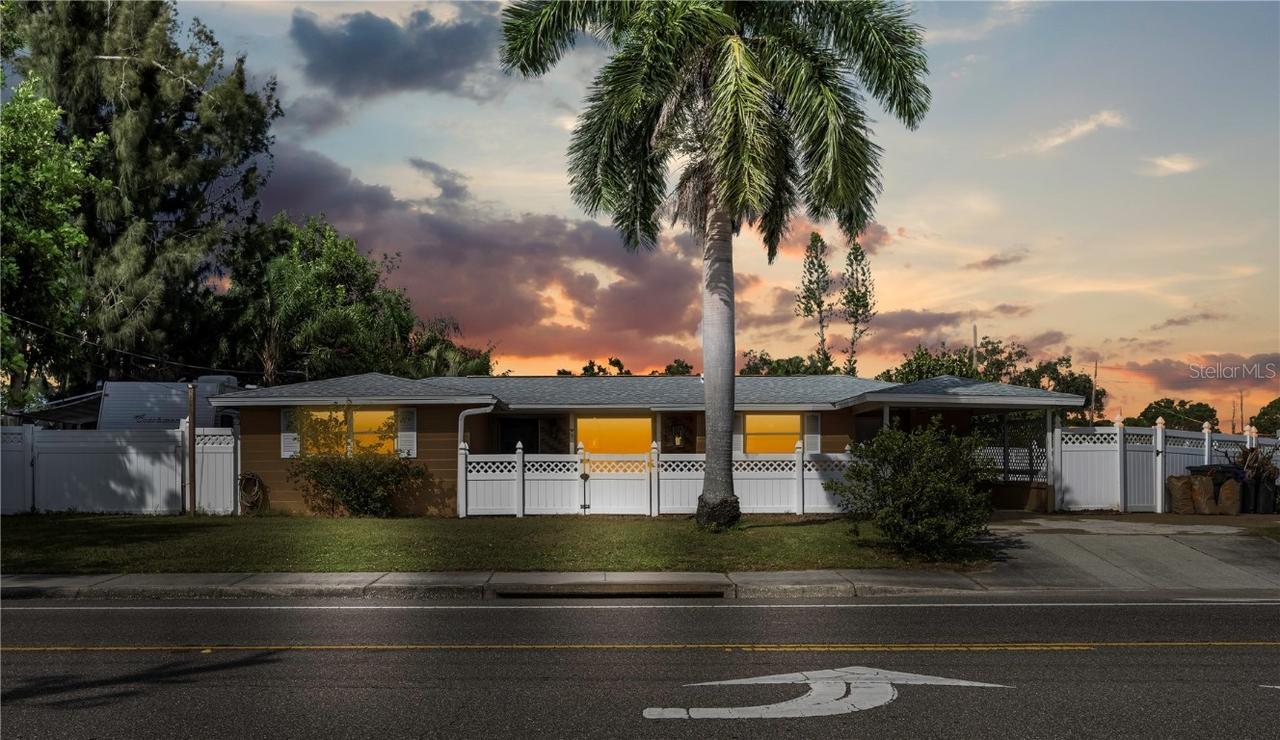 2920 Mcintosh Rd., Sarasota, FL 34232