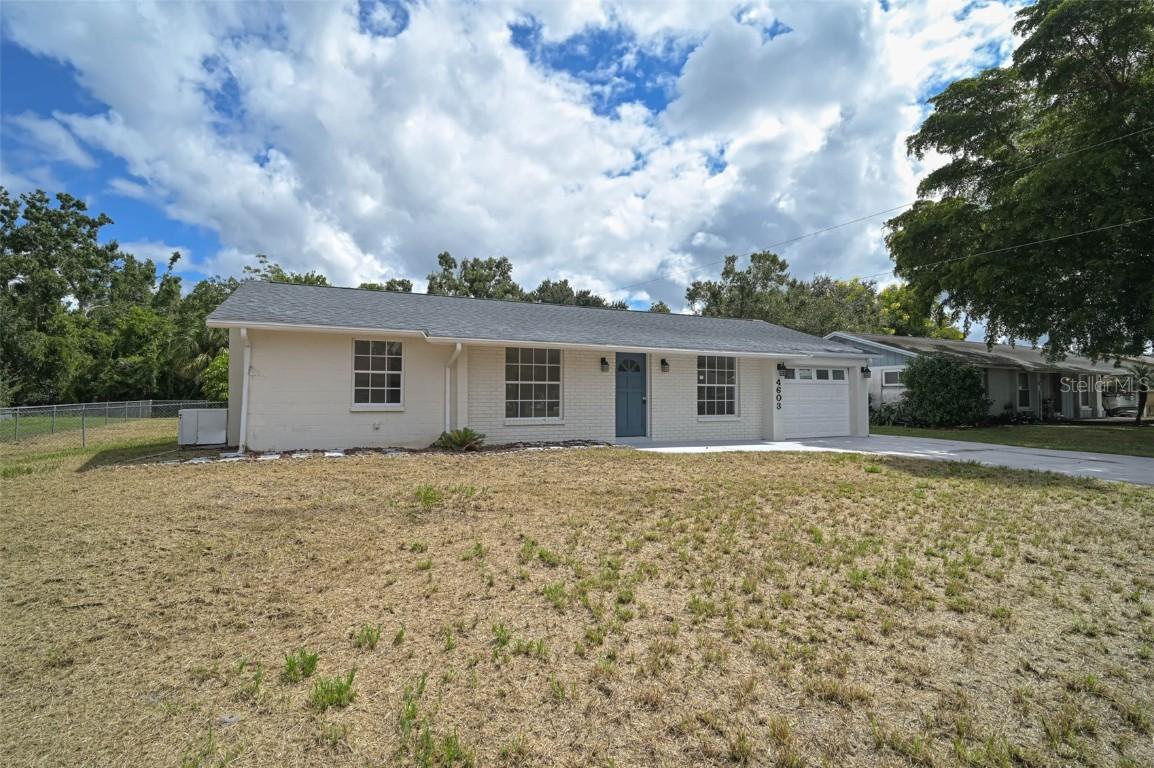 4603 Atlantic Ave., Sarasota, FL 34233