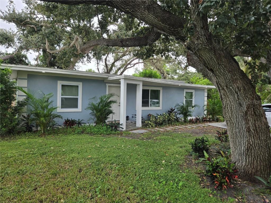 1112 Sunset Ave., Nokomis, FL 34275