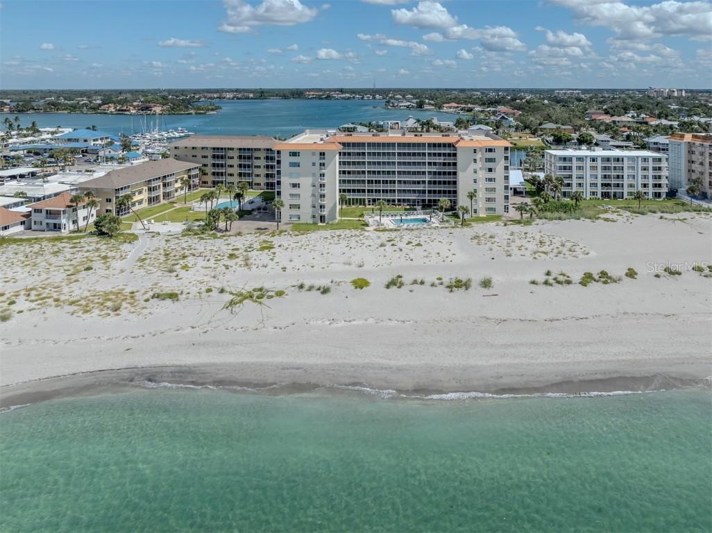1150 Tarpon Center Dr. #608 (6-H), Venice, FL 34285