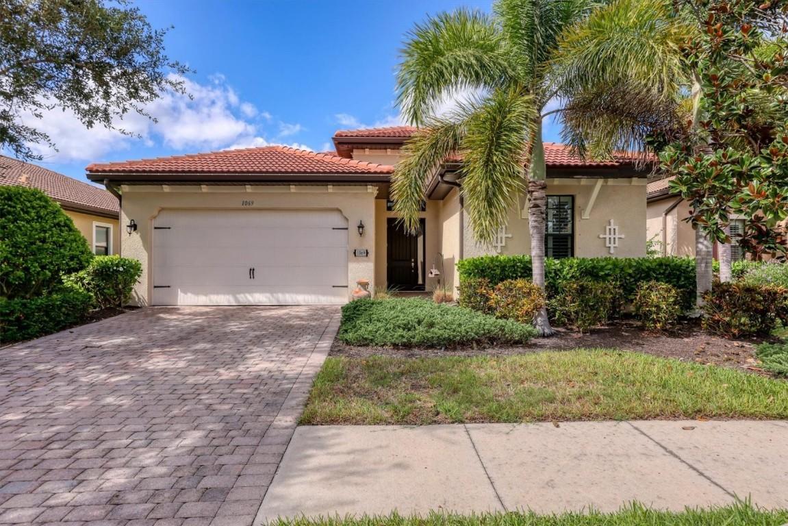 1069 Bluffwood Dr., Nokomis, FL 34275