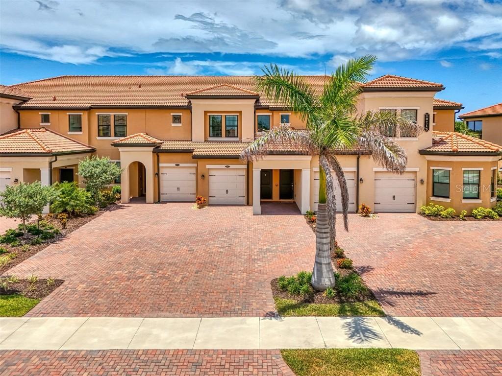 10213 Staggerbush Dr. #202, Venice, FL 34293