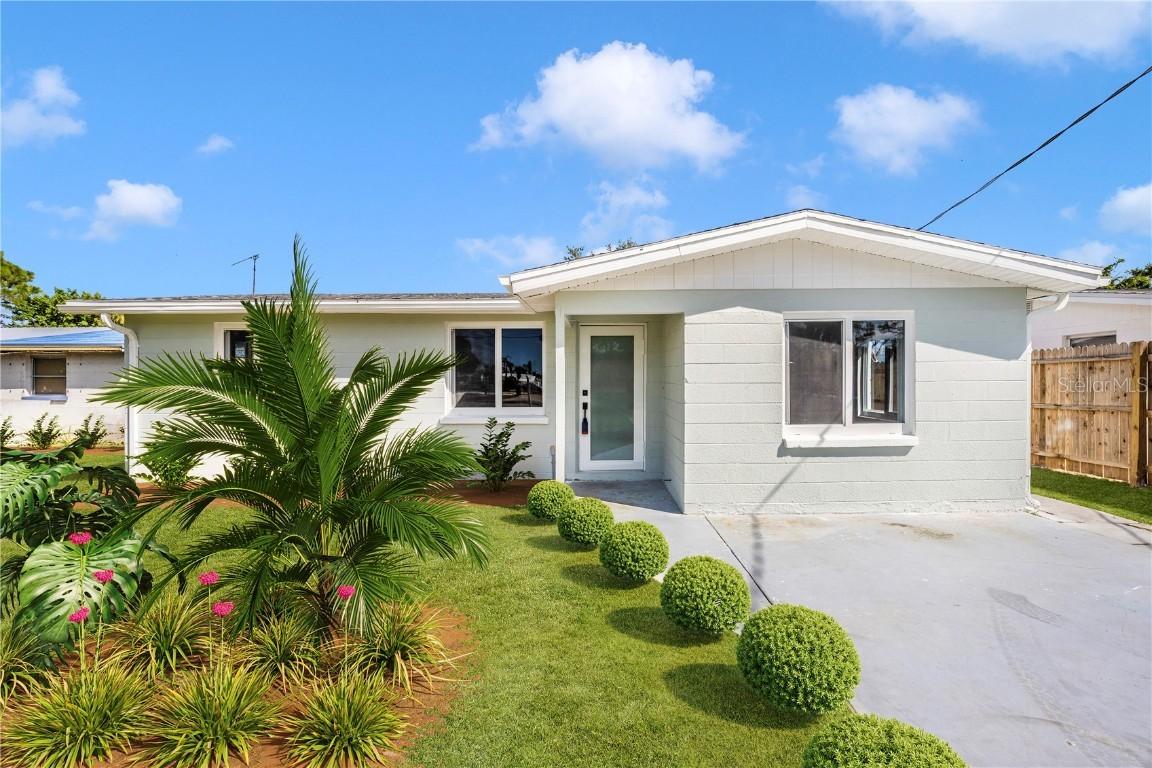 45 Euclid Ave., Englewood, FL 34223