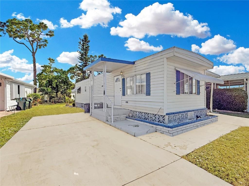 5559 Holiday Park Blvd., North Port, FL 34287