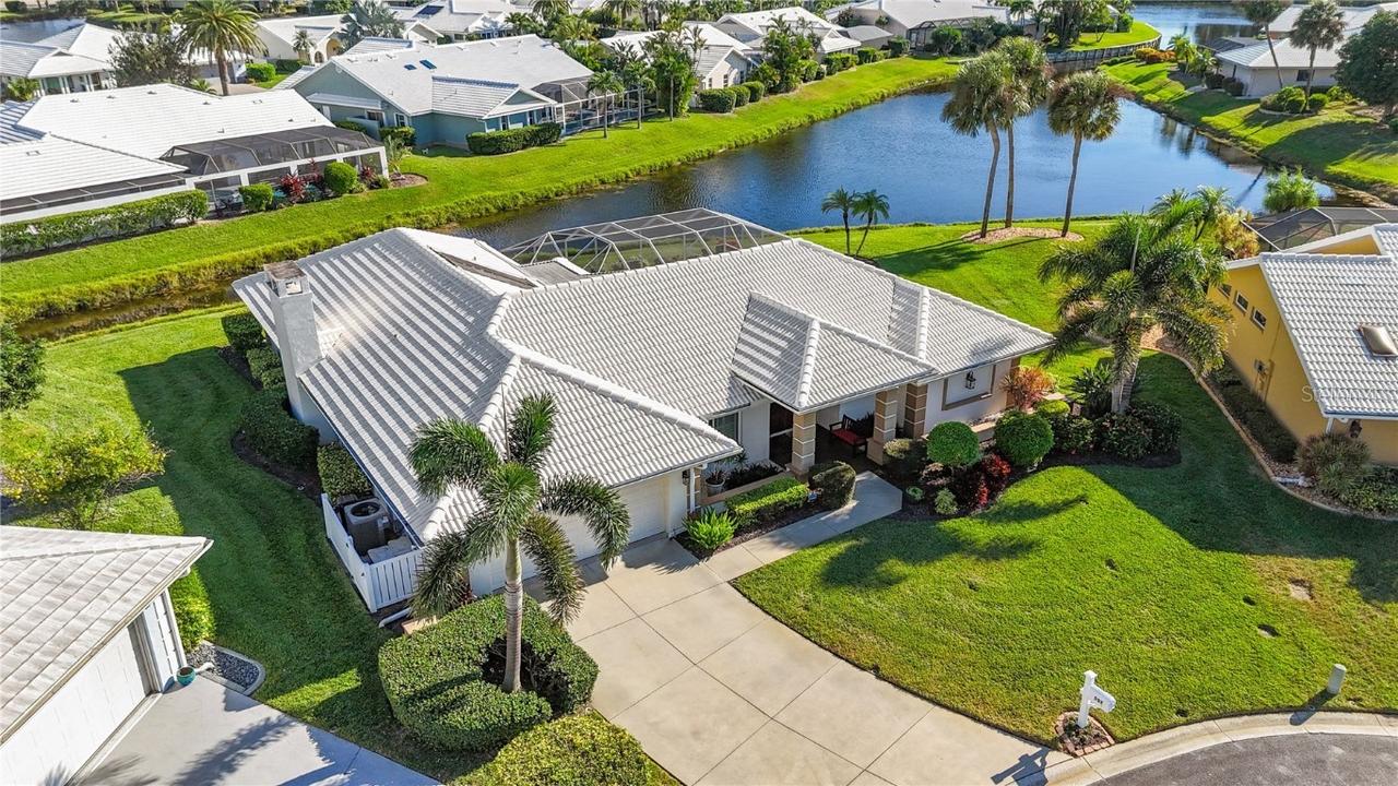 557 Warwick Ct., Venice, FL 34293