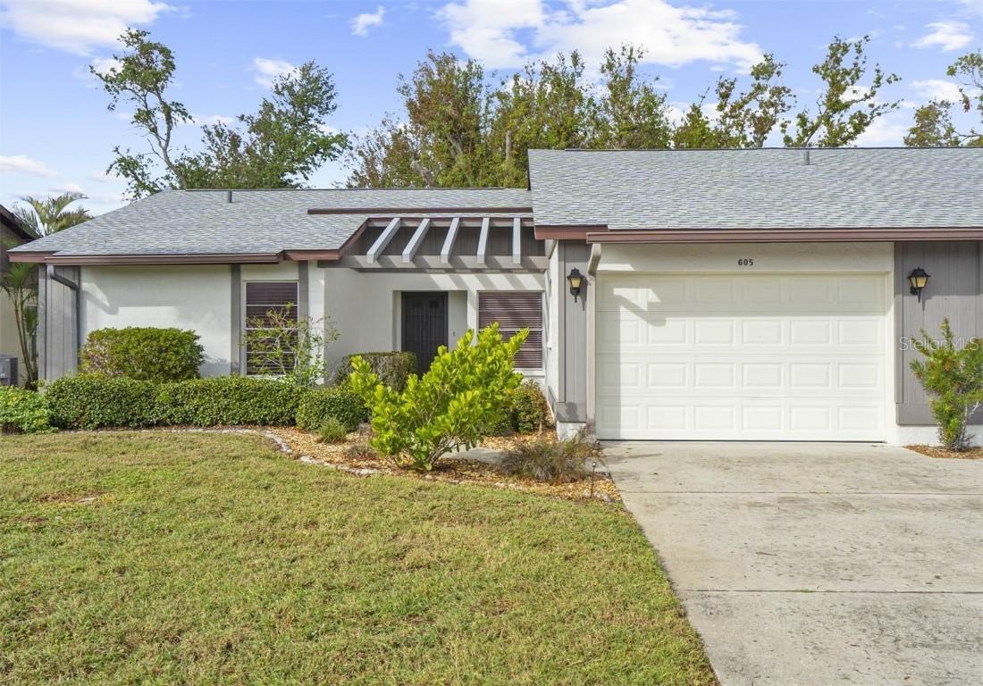 605 Apple Ln., Englewood, FL 34223