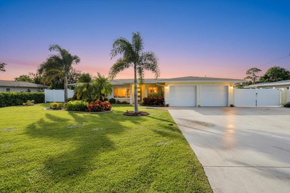 1513 Pamela St., Nokomis, FL 34275