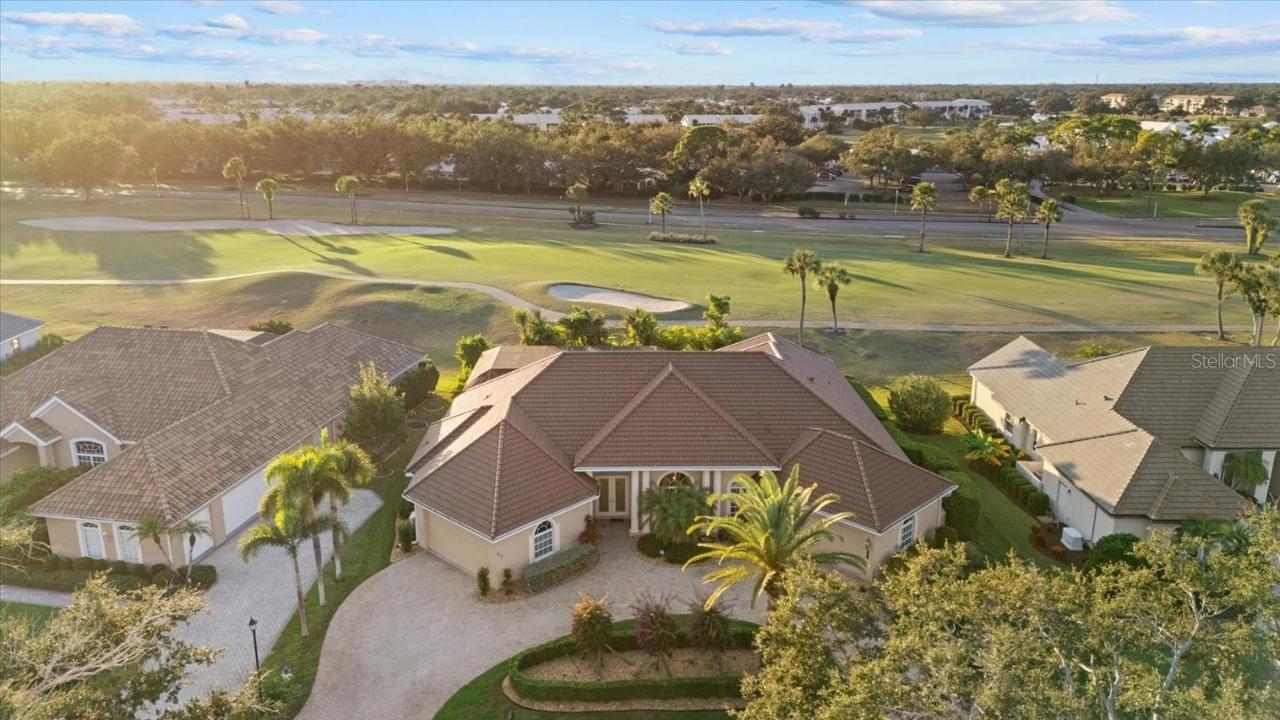 457 Sherbrooke Ct., Venice, FL 34293