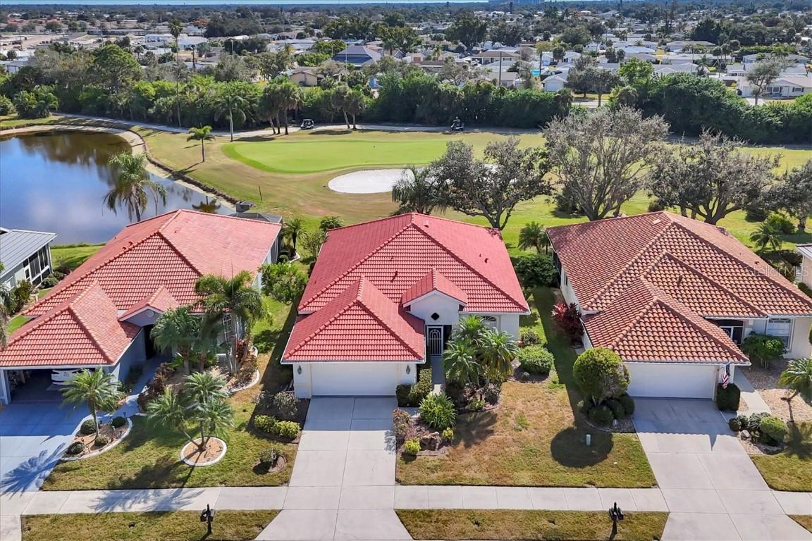 446 Pinewood Lake Dr., Venice, FL 34285