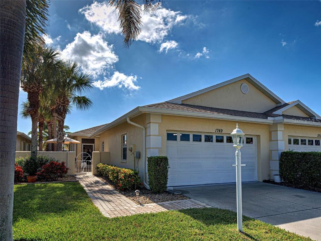 1749 Fountain View Cir., Venice, FL 34292
