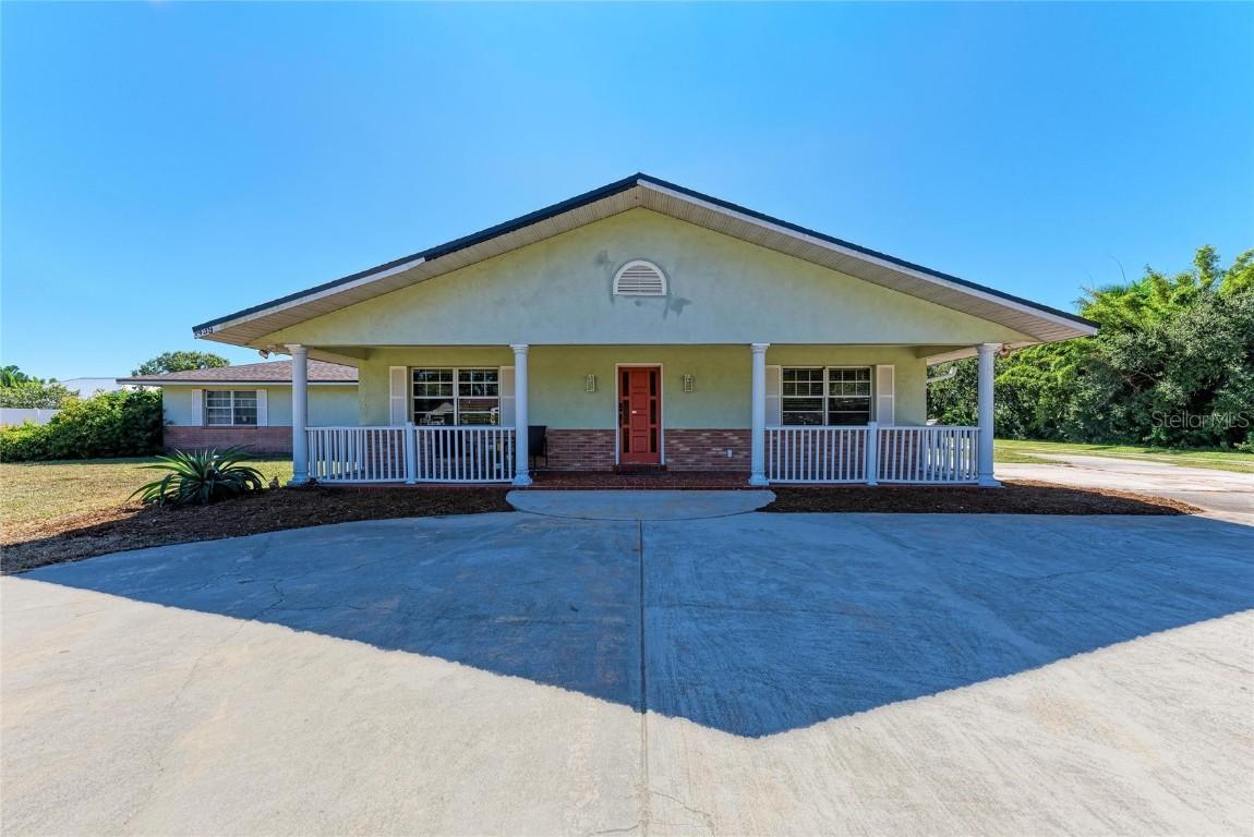 1499 17th St., Palmetto, FL 34221