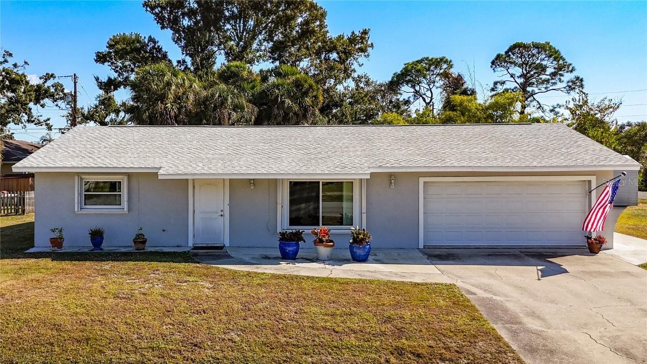 595 W Seminole Dr., Venice, FL 34293