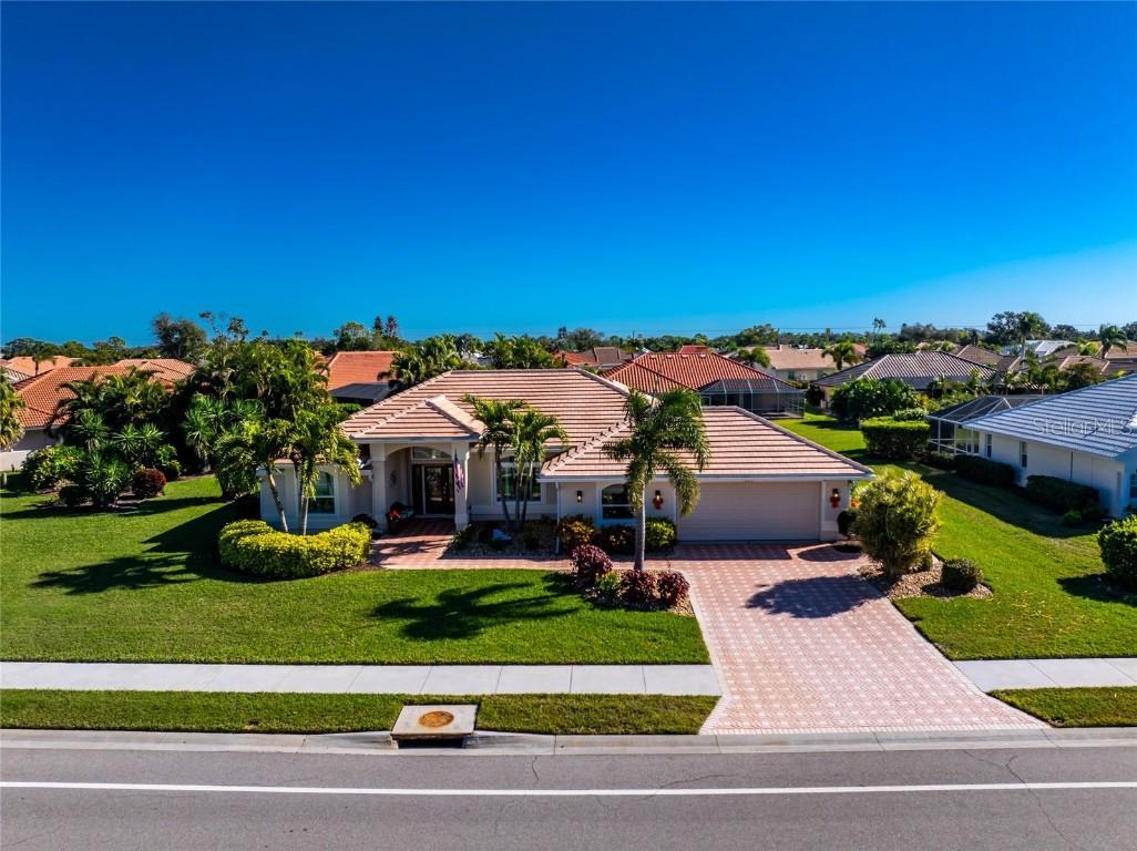 537 Lake Of The Woods Dr., Venice, FL 34293