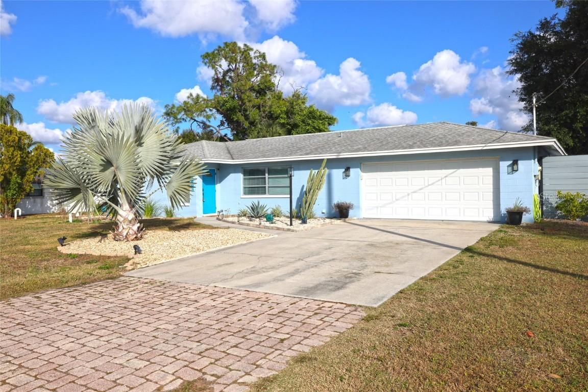 3233 Teal Ave., Sarasota, FL 34232