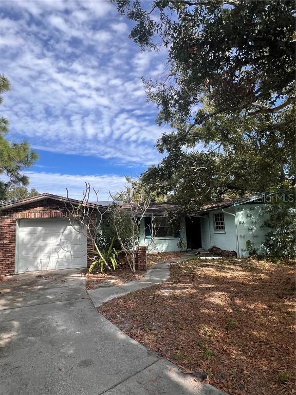 5319 Hayden Blvd., Sarasota, FL 34232