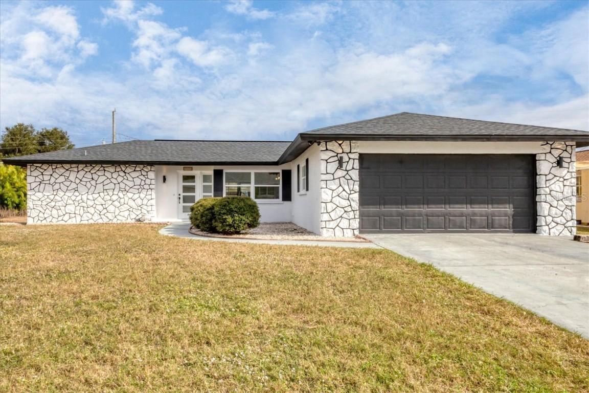 218 Alsace Ave., Venice, FL 34293