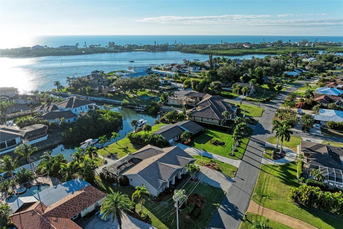 365 S Shore Dr., Osprey, FL 34229