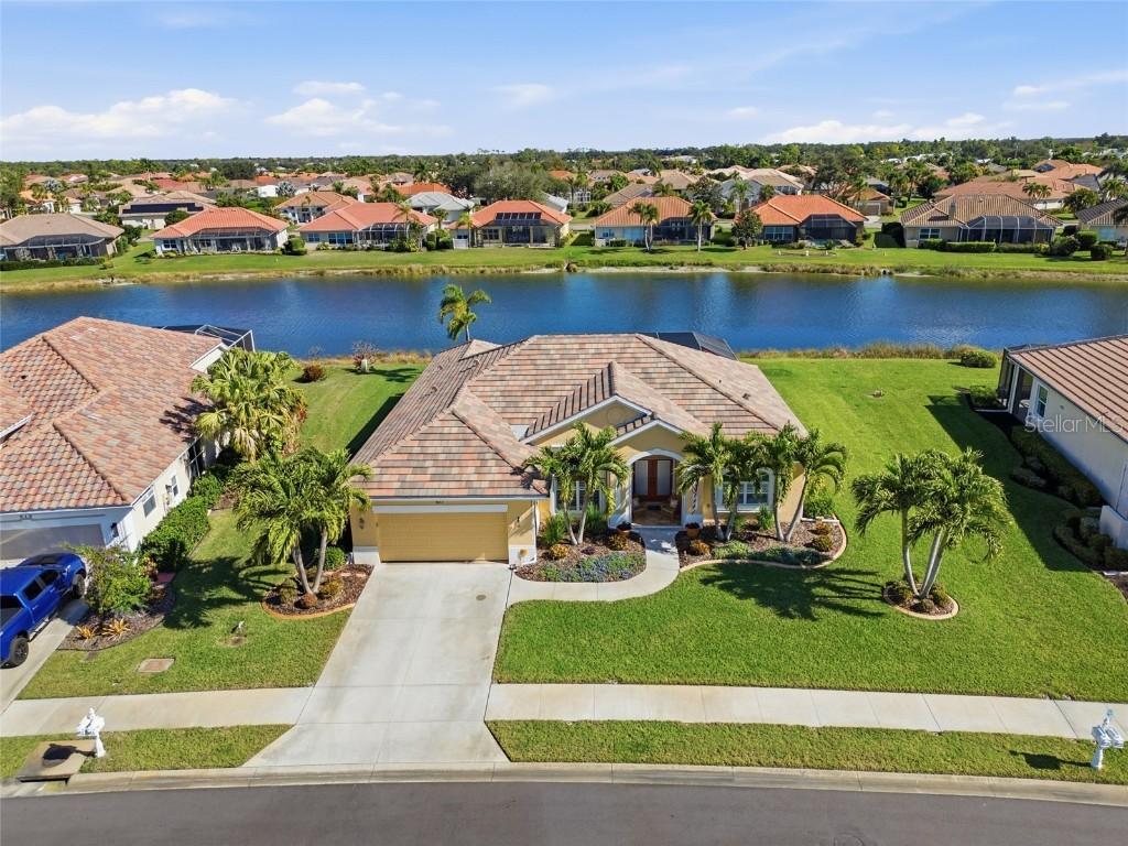 677 Lakescene Dr., Venice, FL 34293
