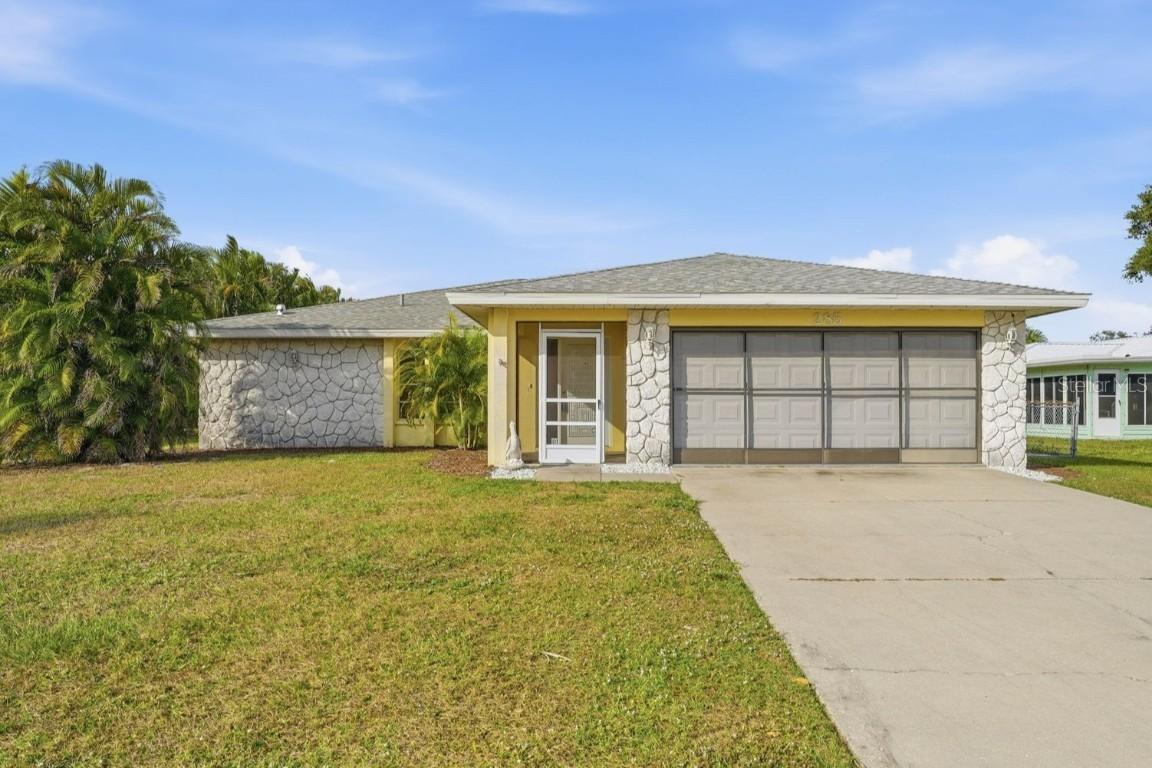 285 Lorraine Ave., Venice, FL 34293