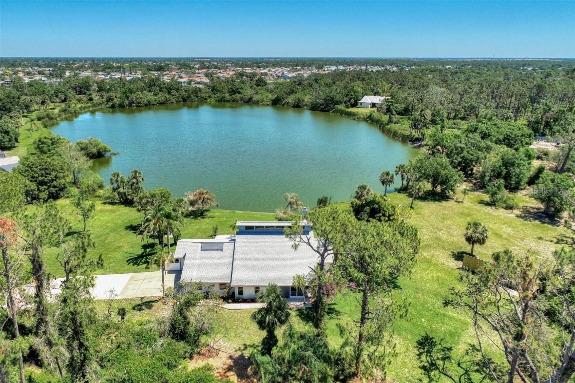 5885 Denison Dr., Venice, FL 34293