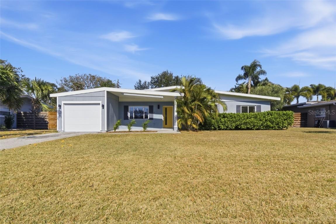 3317 Bougainvillea St., Sarasota, FL 34239