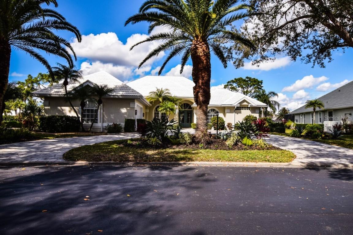 429 Tremingham Way, Venice, FL 34293