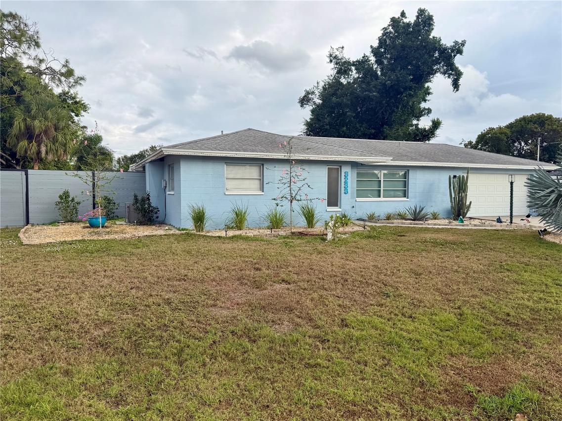 3233 Teal Ave., Sarasota, FL 34232
