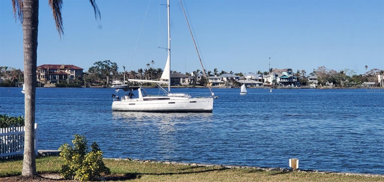 436 Bayshore Dr., Venice, FL 34285