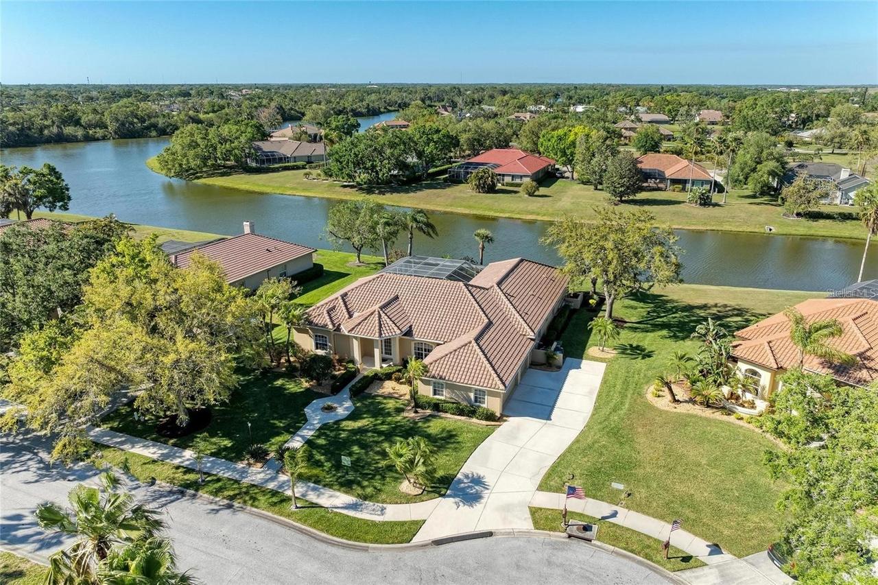 8315 Eagle Crossing Crossing, Sarasota, FL 34241