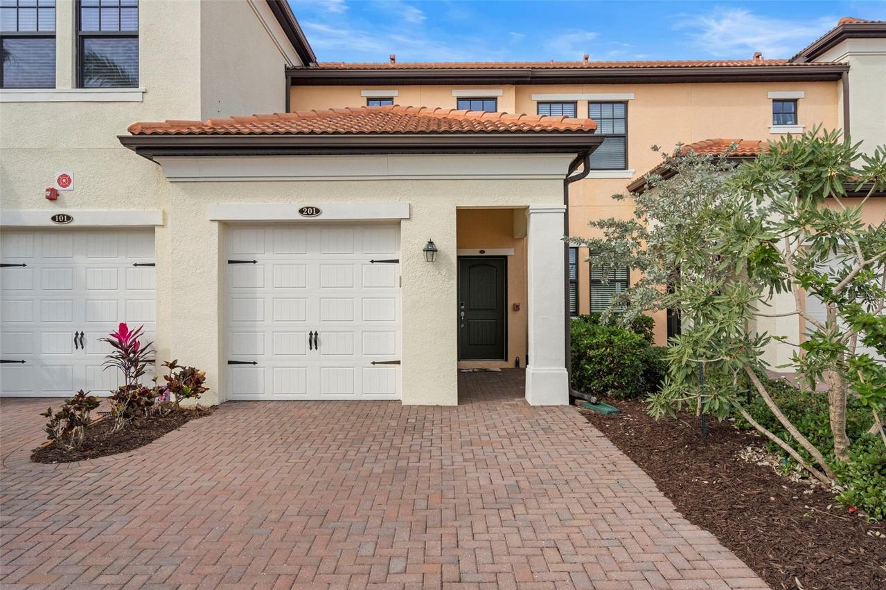 10058 Crooked Creek Dr. #201, Venice, FL 34293