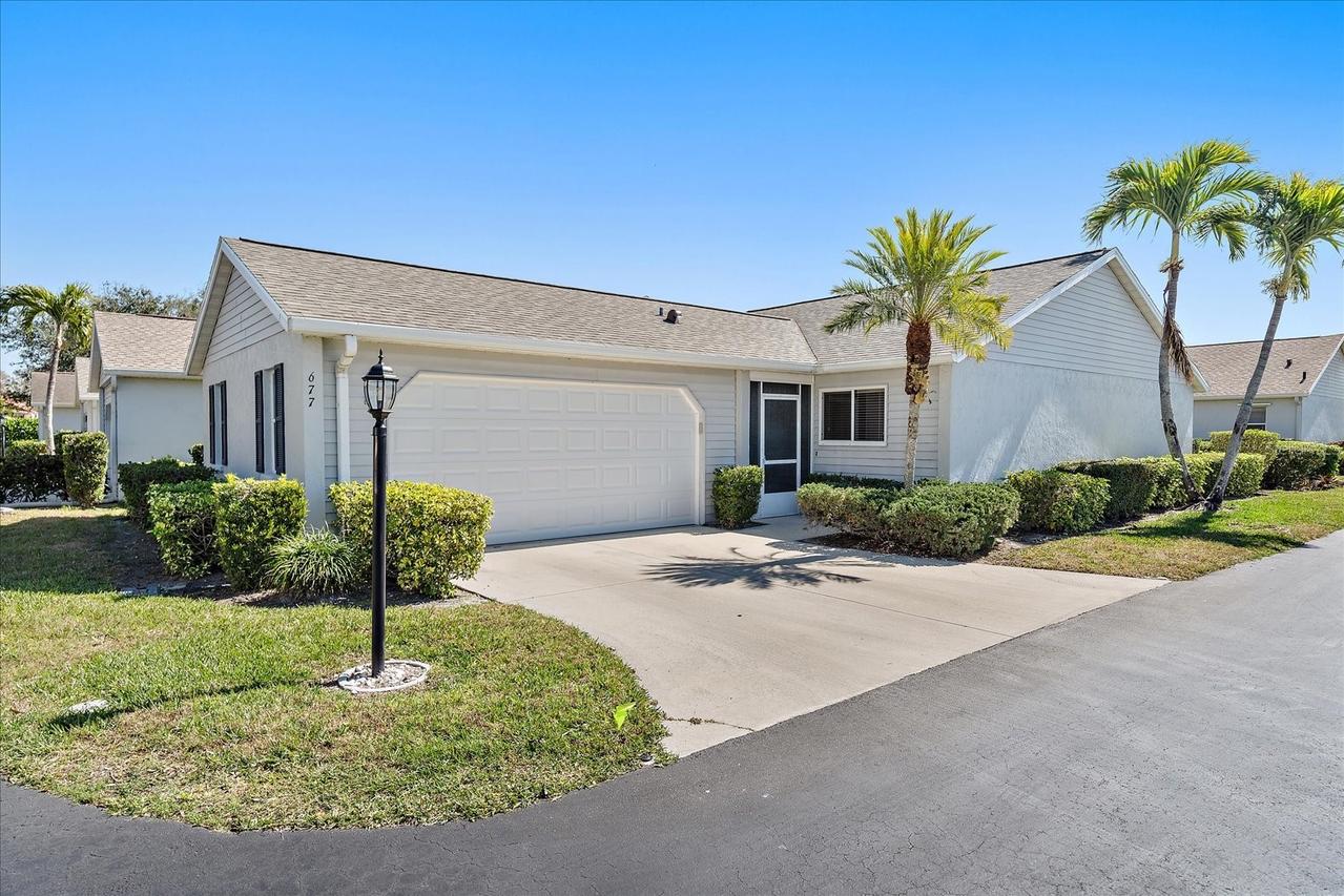 677 Ironwood Cir. #104, Venice, FL 34292