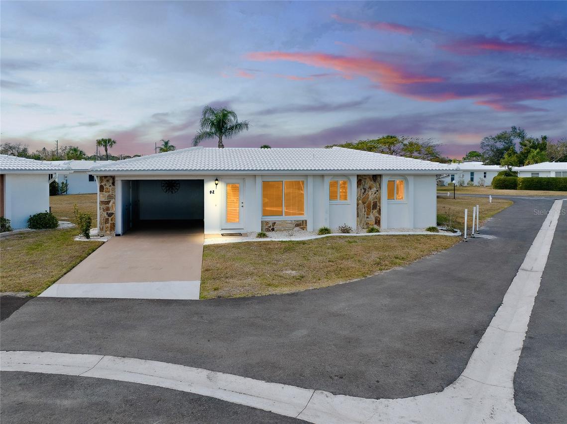 92 Circlewood Dr. #B3-1, Venice, FL 34293