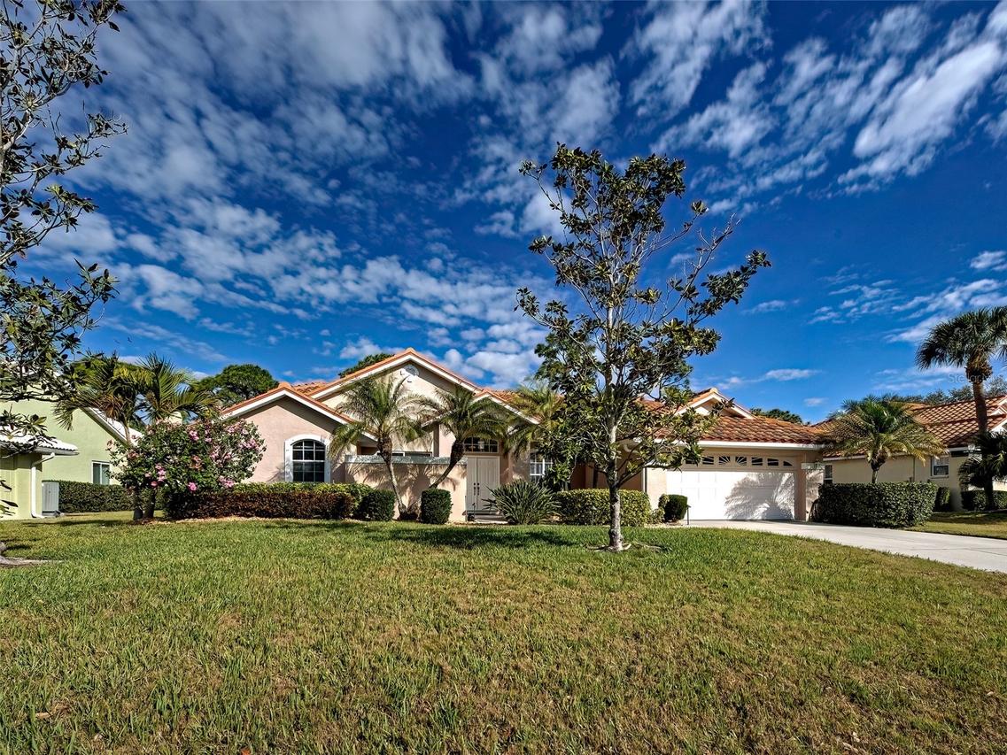 1989 White Feather Ln., Nokomis, FL 34275