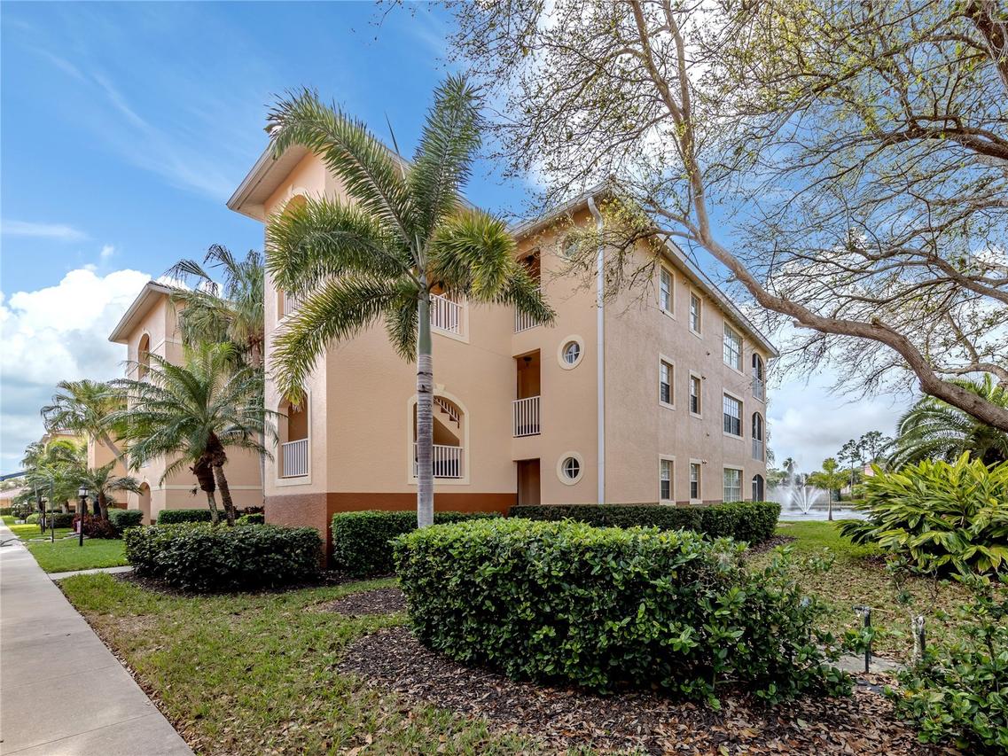 1731 Auburn Lakes Dr. #24, Venice, FL 34292