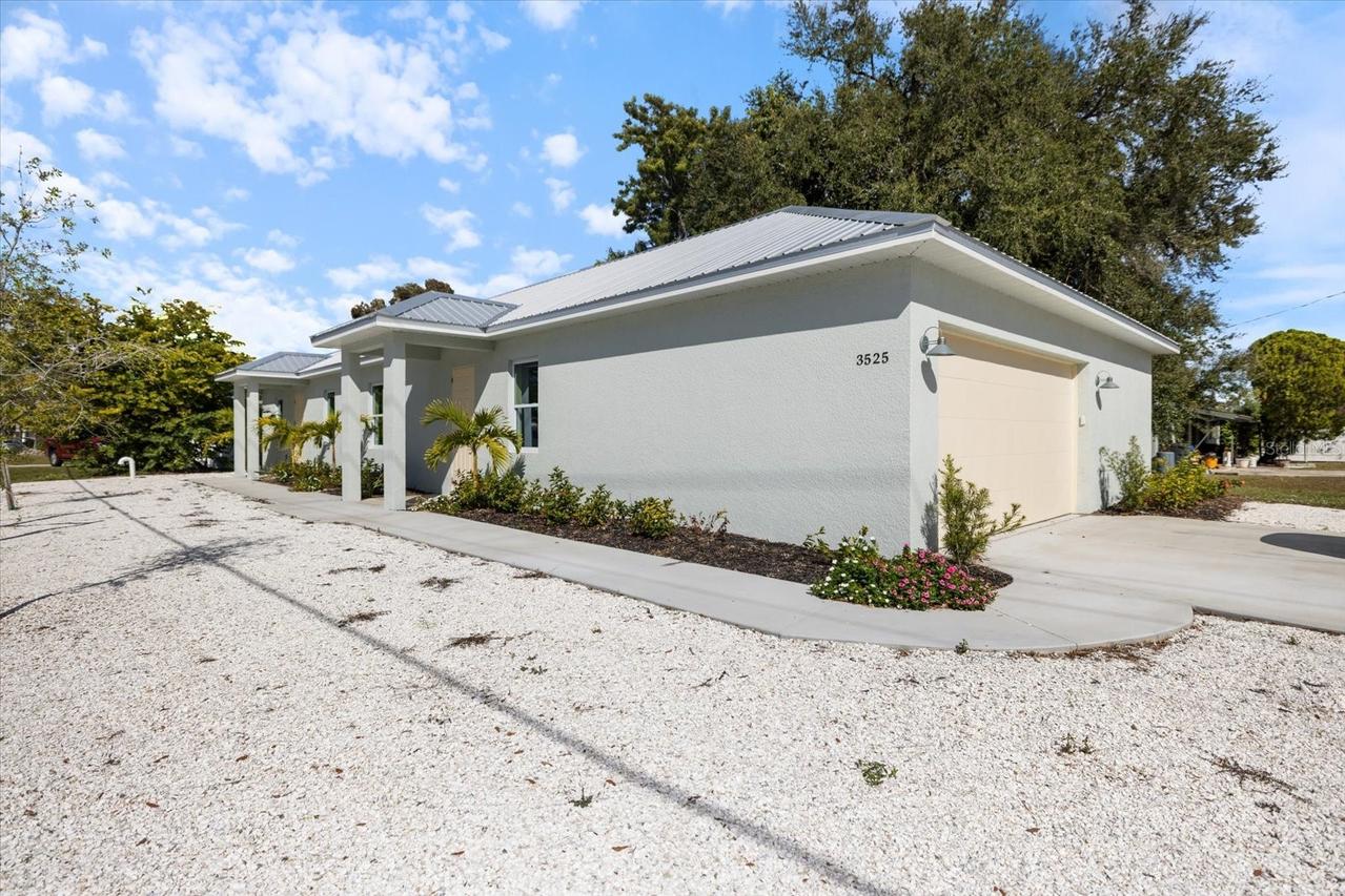 3525 Mcintosh Rd., Sarasota, FL 34232