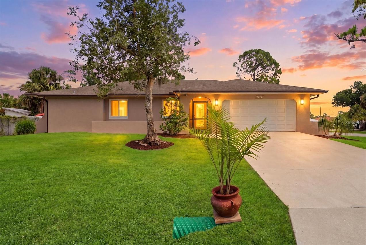 1114 Dewhurst St., Port Charlotte, FL 33952