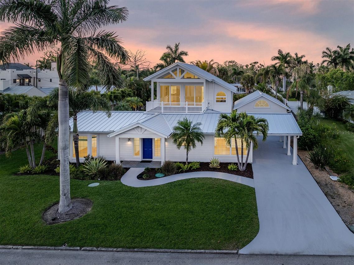 212 Sunrise Dr., Nokomis, FL 34275