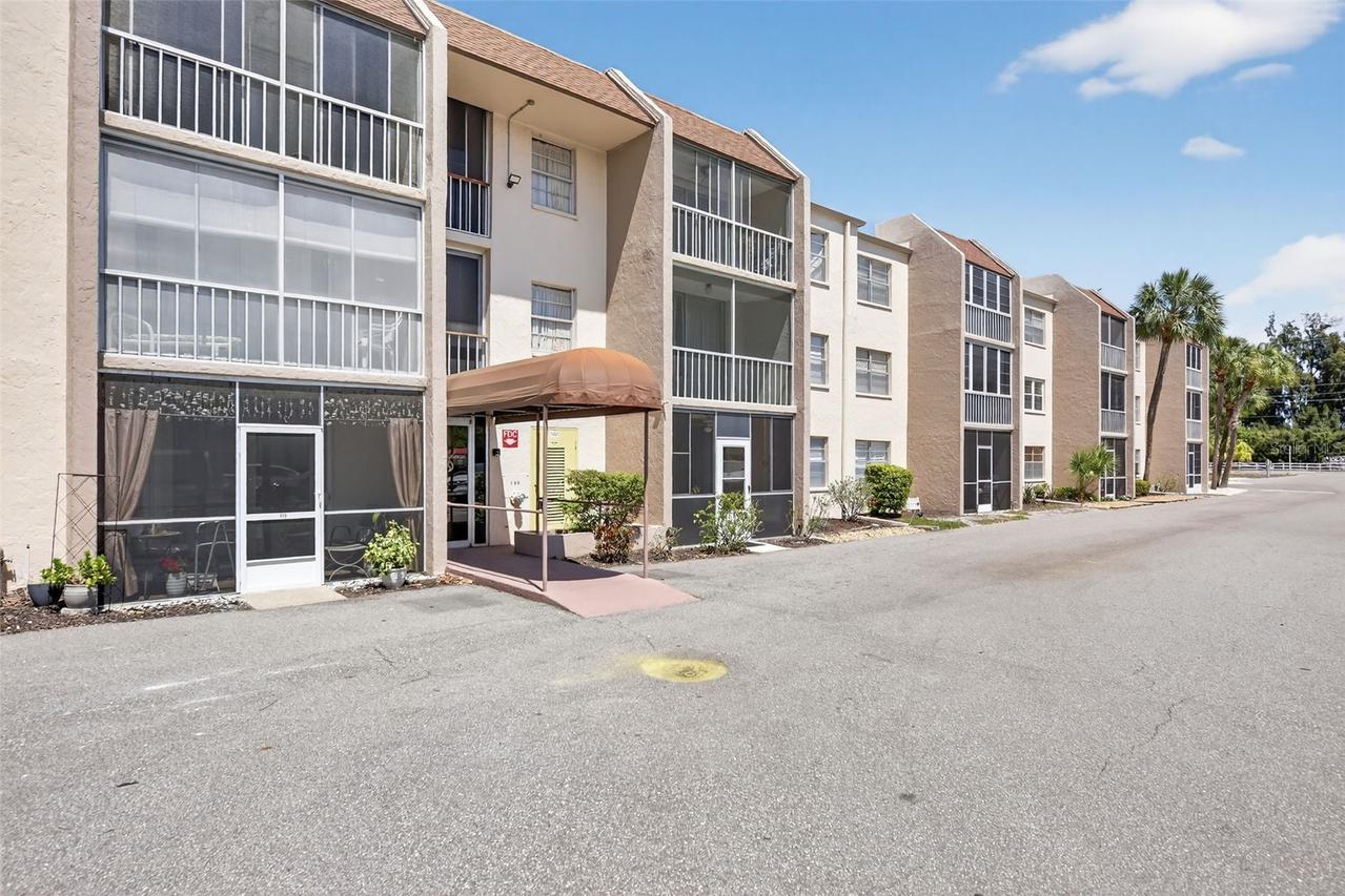 519 Albee Farm Rd. #214, Venice, FL 34285