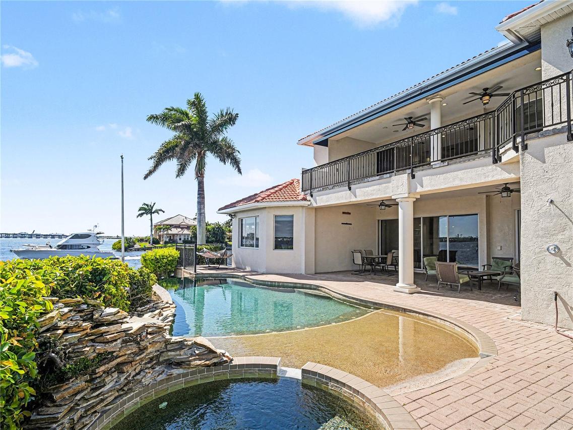 102 12th Ave., Palmetto, FL 34221